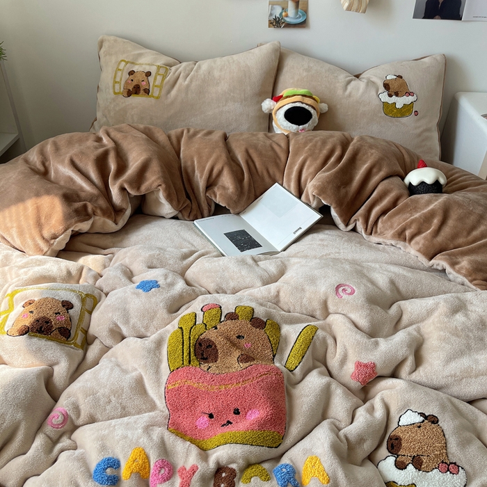 91家纺网 家纺一手货源 找家纺 （总）雨帆家纺 2025新款高克重牛奶绒毛巾绣四件套系列