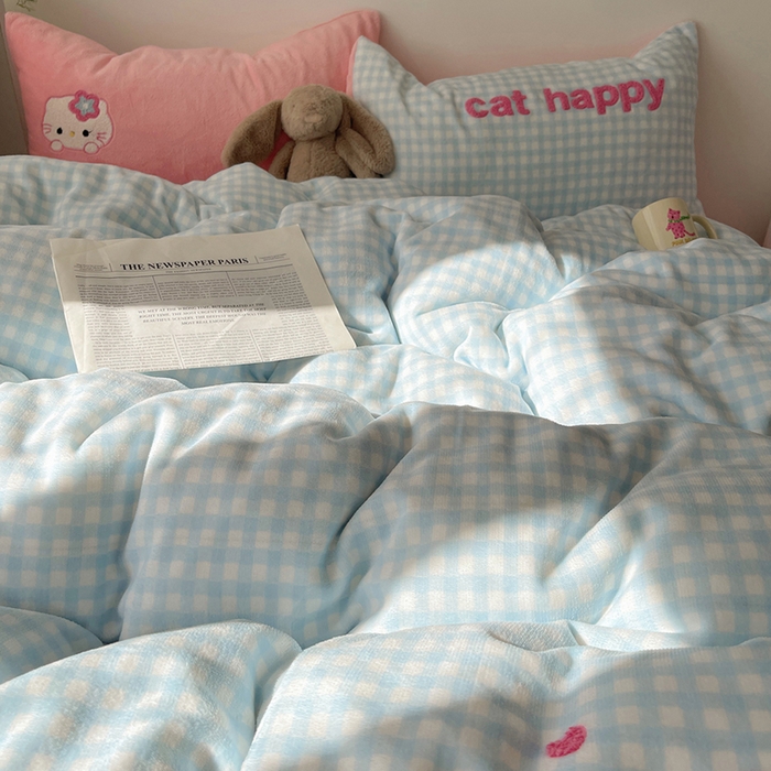 91家纺网 家纺一手货源 找家纺 雨帆家纺 2025新款高克重牛奶绒毛巾绣四件套系列 蛋糕猫