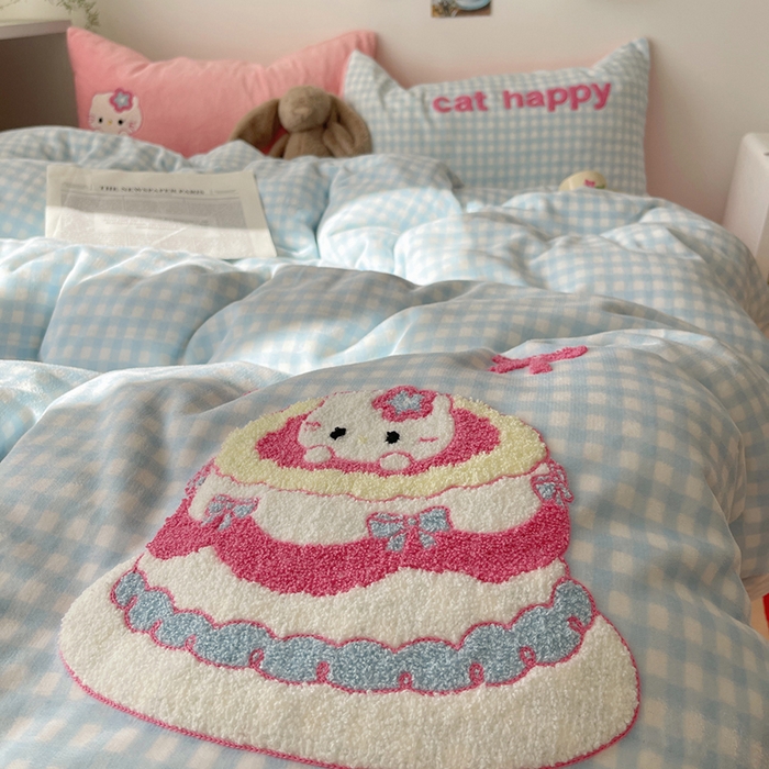 91家纺网 家纺一手货源 找家纺 雨帆家纺 2025新款高克重牛奶绒毛巾绣四件套系列 蛋糕猫