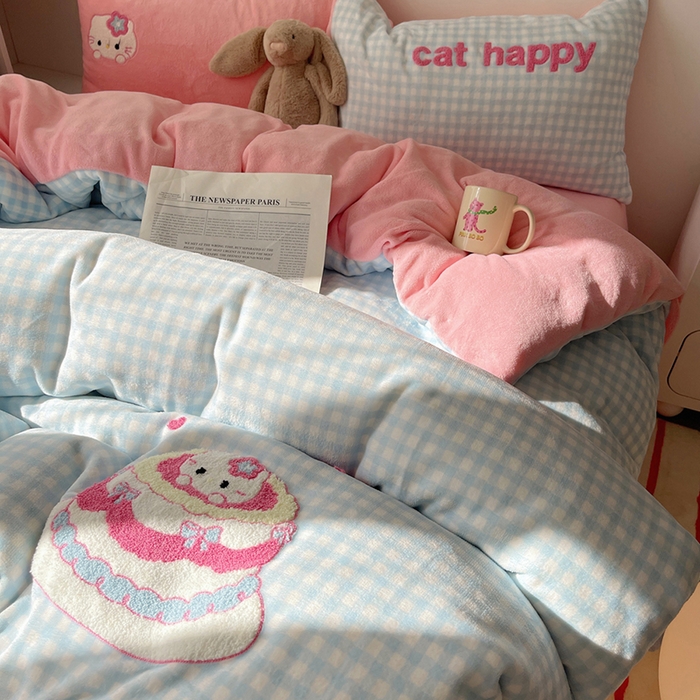 91家纺网 家纺一手货源 找家纺 雨帆家纺 2025新款高克重牛奶绒毛巾绣四件套系列 蛋糕猫