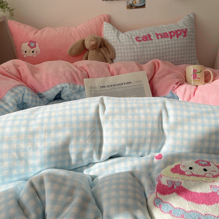 91家纺网 家纺一手货源 找家纺 雨帆家纺 2025新款高克重牛奶绒毛巾绣四件套系列 蛋糕猫