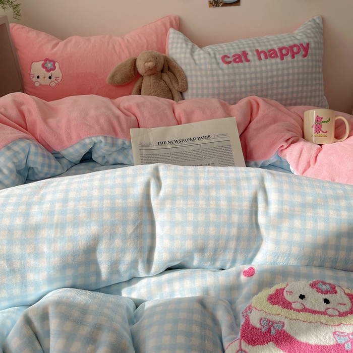 91家纺网 家纺一手货源 找家纺 雨帆家纺 2025新款高克重牛奶绒毛巾绣四件套系列 蛋糕猫