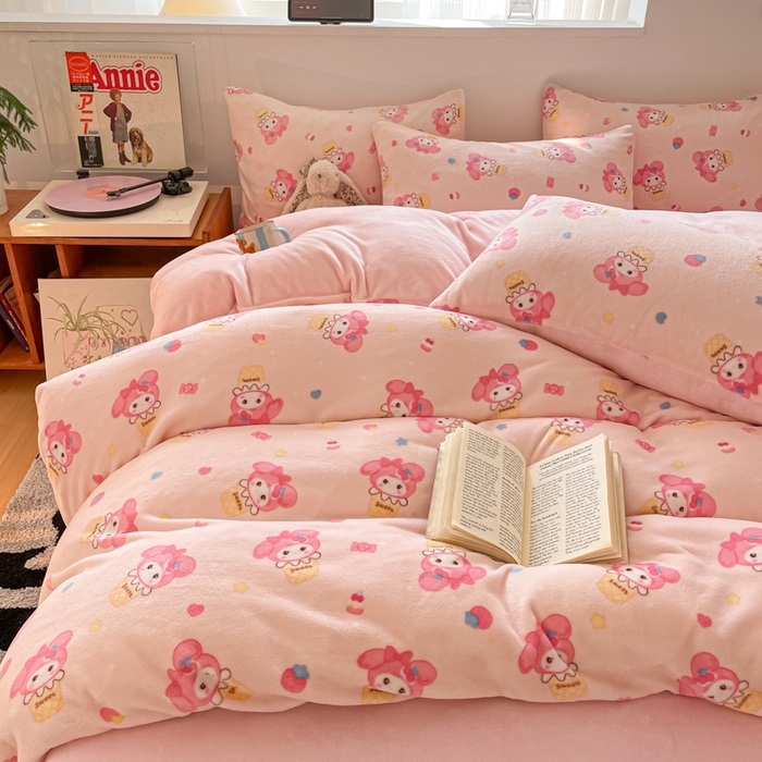 91家纺网 家纺一手货源 找家纺 玉海棠家纺 2025新款A类加厚牛奶绒印花四件套 小美甜品屋