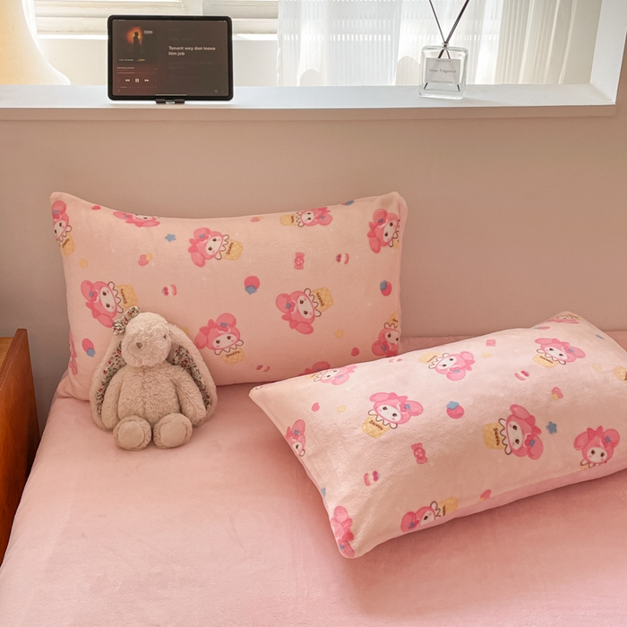 91家纺网 家纺一手货源 找家纺 玉海棠家纺 2025新款A类加厚牛奶绒印花四件套 小美甜品屋