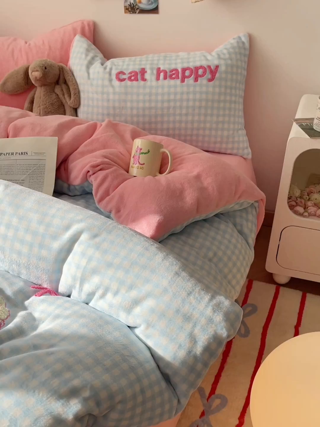 91家纺网 家纺一手货源 找家纺 雨帆家纺 2025新款高克重牛奶绒毛巾绣四件套系列 蛋糕猫