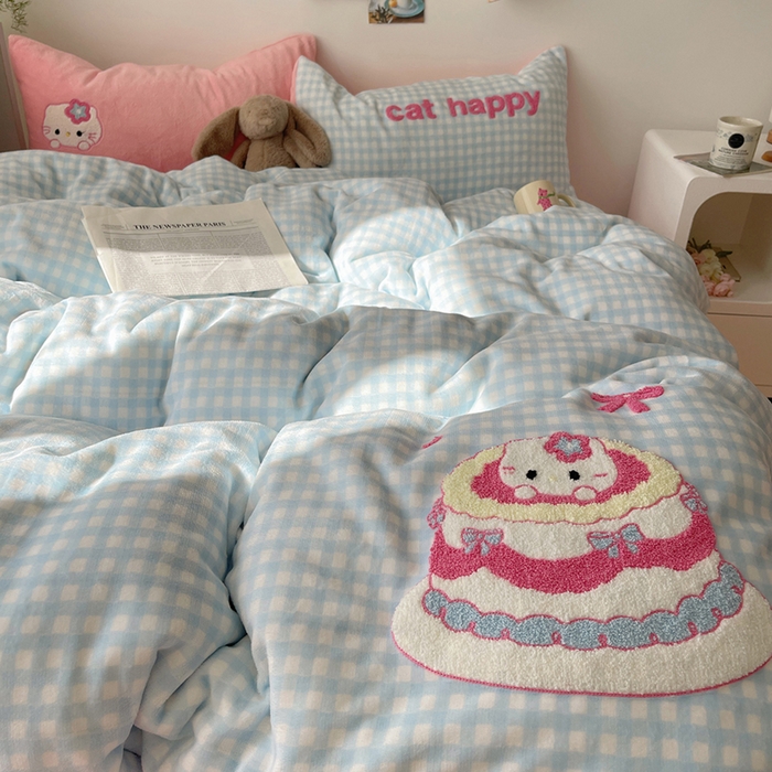 91家纺网 家纺一手货源 找家纺 雨帆家纺 2025新款高克重牛奶绒毛巾绣四件套系列 蛋糕猫