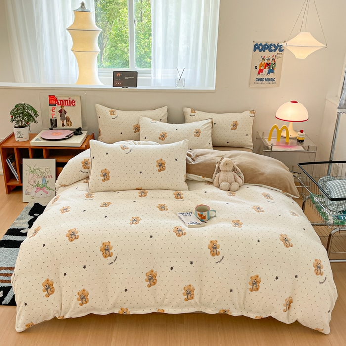 玉海棠家纺 2025新款A类加厚牛奶绒印花四件套 星空熊仔