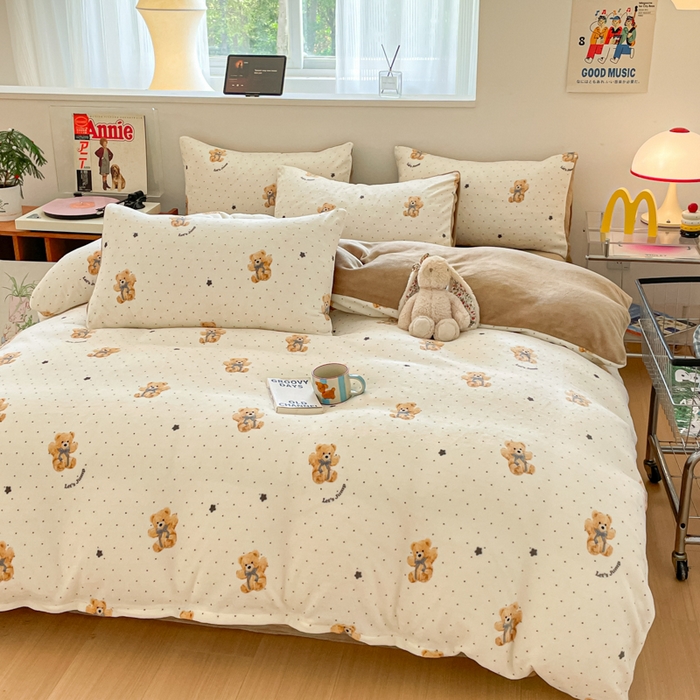 91家纺网 家纺一手货源 找家纺 玉海棠家纺 2025新款A类加厚牛奶绒印花四件套 星空熊仔