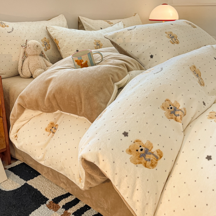 91家纺网 家纺一手货源 找家纺 玉海棠家纺 2025新款A类加厚牛奶绒印花四件套 星空熊仔