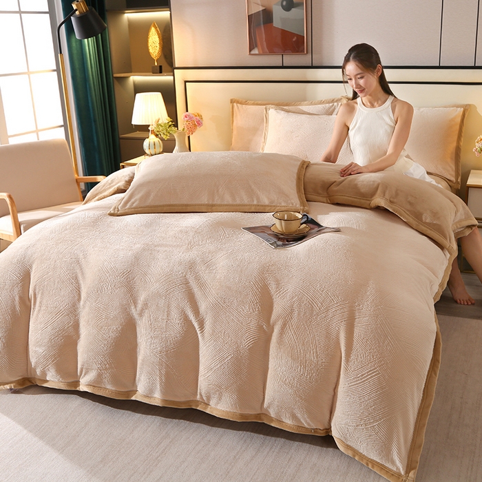 91家纺网 家纺一手货源 找家纺 小叮当家纺仓储工厂店 2025新款高克重8.5斤牛奶绒烂花绒雕花绒四件套 雕花-流星-米色