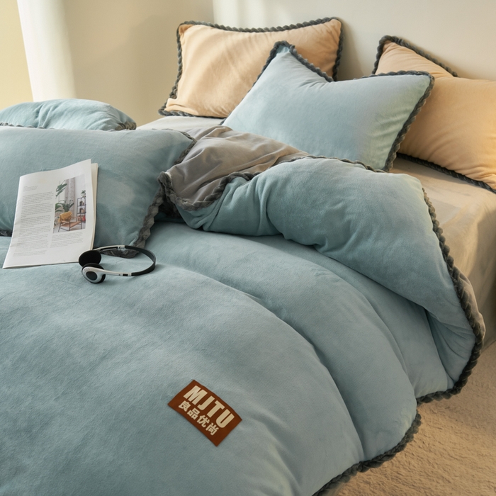 91家纺网 家纺一手货源 找家纺 晨曦家纺 2025新款加厚高克重230克日系简约小包边牛奶绒单被套 简约-宾利蓝灰