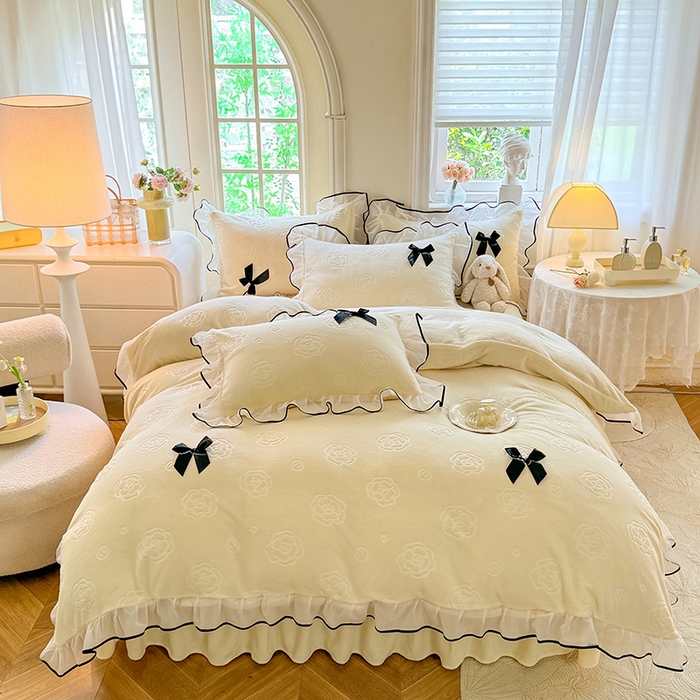 91家纺网 家纺一手货源 找家纺 逸尚阁 2025新款雕花牛奶绒绒梦恋四件套 绒梦恋-可可黄