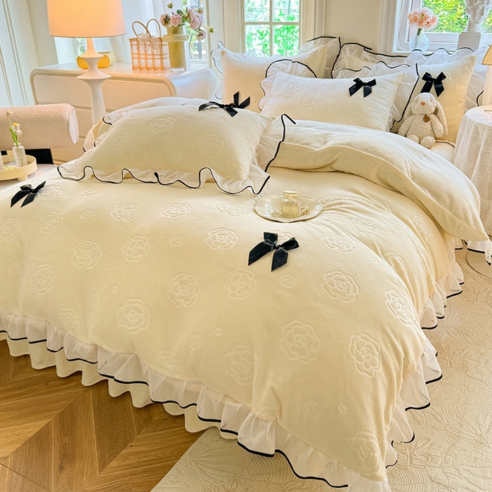 91家纺网 家纺一手货源 找家纺 逸尚阁 2025新款雕花牛奶绒绒梦恋四件套 绒梦恋-可可黄