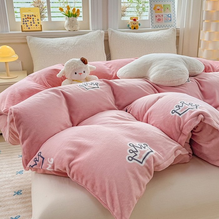 91家纺网 家纺一手货源 找家纺 （总）金盛纺 2025新款高克重牛奶绒印花系列单被套(可定制)