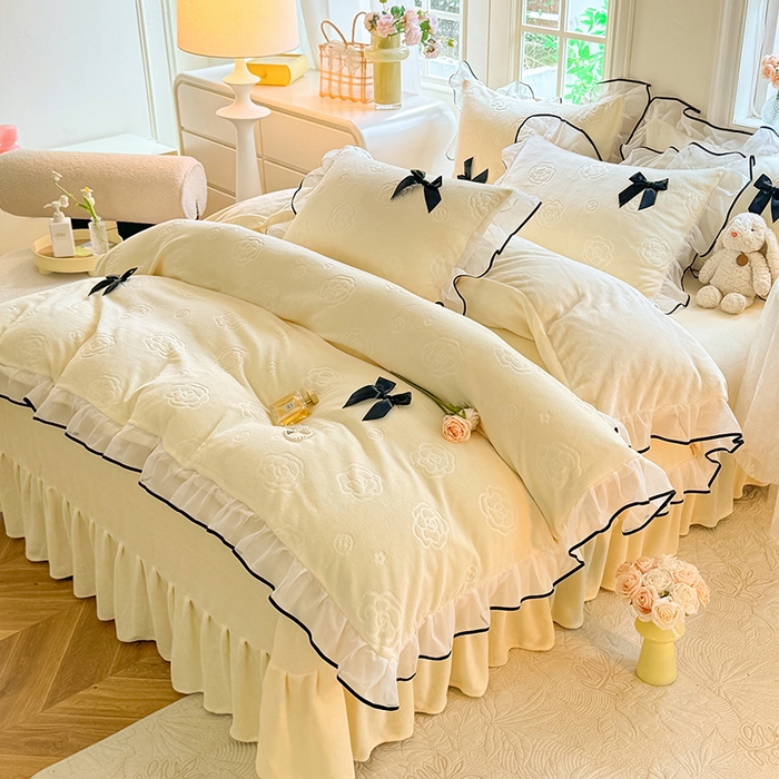 91家纺网 家纺一手货源 找家纺 逸尚阁 2025新款雕花牛奶绒绒梦恋四件套 绒梦恋-可可黄