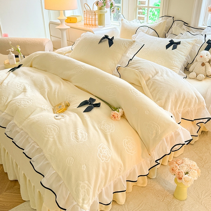 91家纺网 家纺一手货源 找家纺 逸尚阁 2025新款雕花牛奶绒绒梦恋四件套 绒梦恋-可可黄