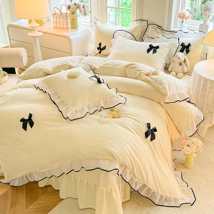 91家纺网 家纺一手货源 找家纺 逸尚阁 2025新款雕花牛奶绒绒梦恋四件套 绒梦恋-可可黄