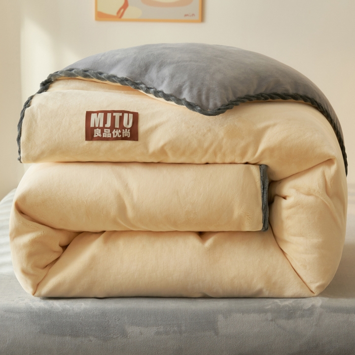 91家纺网 家纺一手货源 找家纺 晨曦家纺 2025新款加厚高克重230克日系简约小包边牛奶绒单被套 简约-奶黄