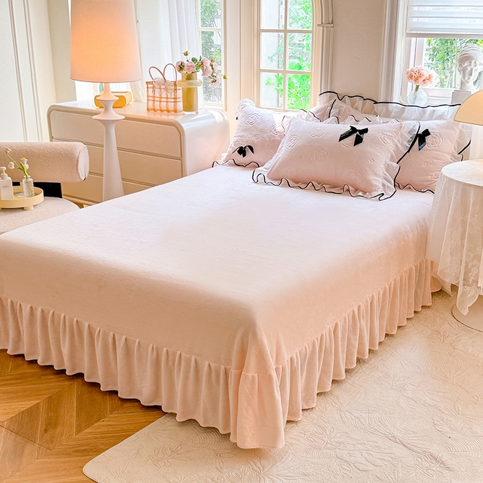 91家纺网 家纺一手货源 找家纺 逸尚阁 2025新款雕花牛奶绒绒梦恋四件套 绒梦恋-奶昔粉