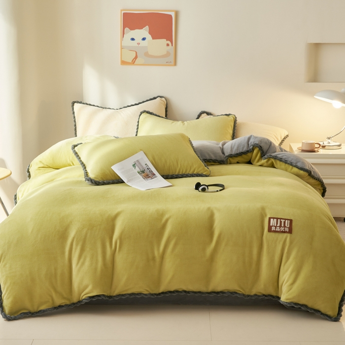 91家纺网 家纺一手货源 找家纺 晨曦家纺 2025新款加厚高克重230克日系简约小包边牛奶绒单被套 简约-苹果绿灰