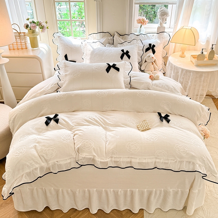 91家纺网 家纺一手货源 找家纺 逸尚阁 2025新款雕花牛奶绒绒梦恋四件套 绒梦恋-牛奶白