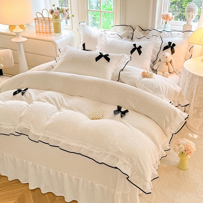 91家纺网 家纺一手货源 找家纺 逸尚阁 2025新款雕花牛奶绒绒梦恋四件套 绒梦恋-牛奶白