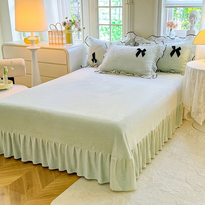 91家纺网 家纺一手货源 找家纺 逸尚阁 2025新款雕花牛奶绒绒梦恋四件套 绒梦恋-清新绿