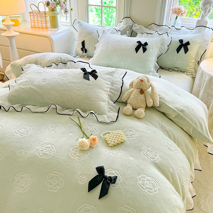 91家纺网 家纺一手货源 找家纺 逸尚阁 2025新款雕花牛奶绒绒梦恋四件套 绒梦恋-清新绿