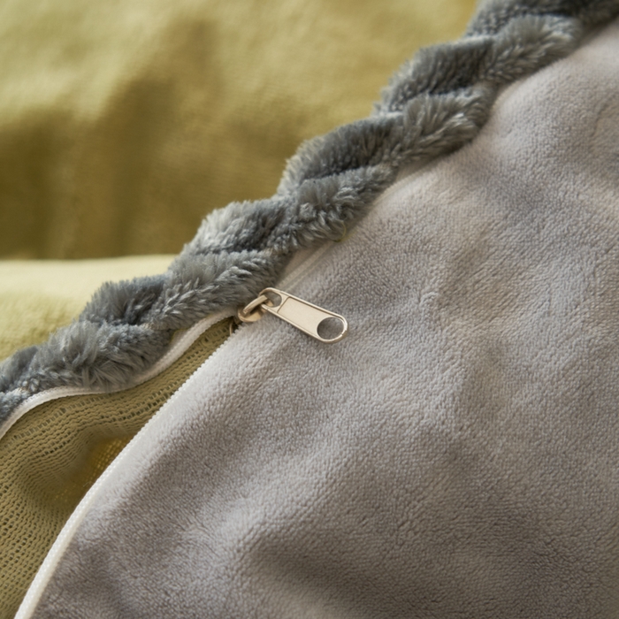 91家纺网 家纺一手货源 找家纺 晨曦家纺 2025新款加厚高克重230克日系简约小包边牛奶绒单被套 简约-浅绿浅灰