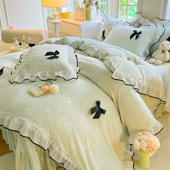 91家纺网 家纺一手货源 找家纺 逸尚阁 2025新款雕花牛奶绒绒梦恋四件套 绒梦恋-清新绿