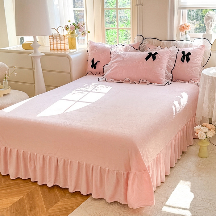 91家纺网 家纺一手货源 找家纺 逸尚阁 2025新款雕花牛奶绒绒梦恋四件套 绒梦恋-樱花粉