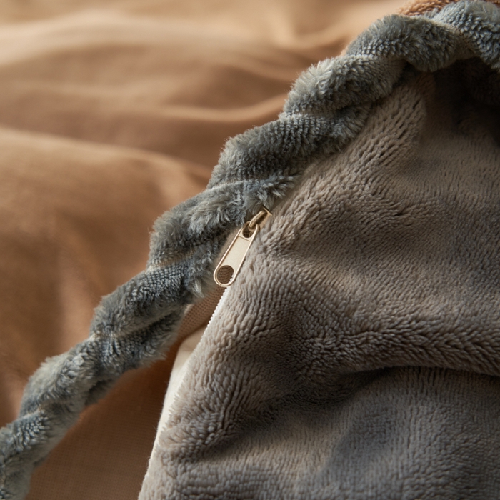 91家纺网 家纺一手货源 找家纺 晨曦家纺 2025新款加厚高克重230克日系简约小包边牛奶绒单被套 简约-深咖灰