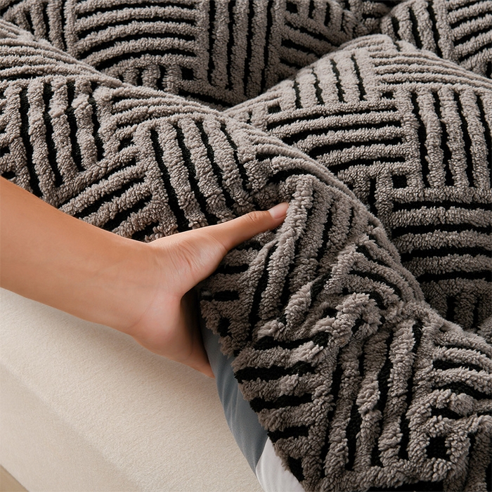 91家纺网 家纺一手货源 找家纺 小叮当家纺仓储工厂店 2025新款亲肤舒适缦沙绒系列床垫垫子-缦沙绒 缦沙绒-灰边-黑