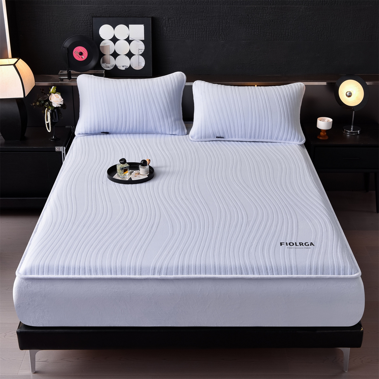 91家纺网 家纺一手货源 找家纺 金鹰 2025新款剪花复合加厚牛奶绒床笠席梦思保护套床垫套 曲线-天蓝