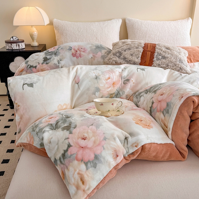 91家纺网 家纺一手货源 找家纺 金盛纺 2025新款高克重牛奶绒印花系列单被套(可定制) 墨染