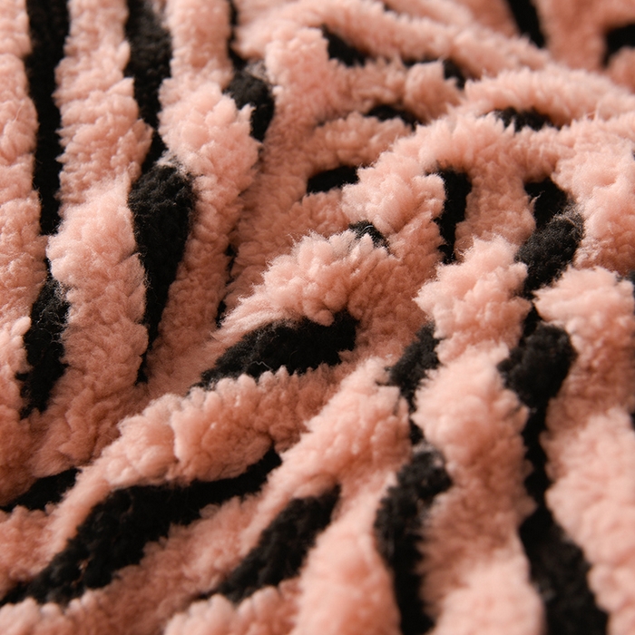 91家纺网 家纺一手货源 找家纺 小叮当家纺仓储工厂店 2025新款亲肤舒适缦沙绒系列床垫垫子-缦沙绒 紫边豆沙