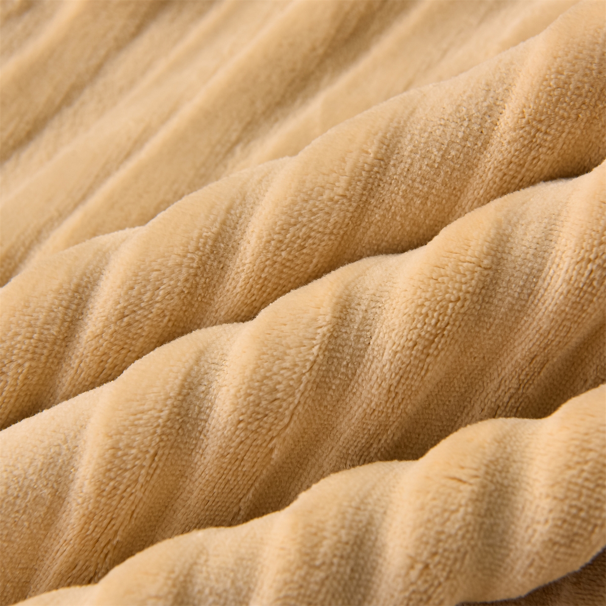 91家纺网 家纺一手货源 找家纺 金鹰 2025新款剪花复合加厚牛奶绒床笠席梦思保护套床垫套 曲线-驼色