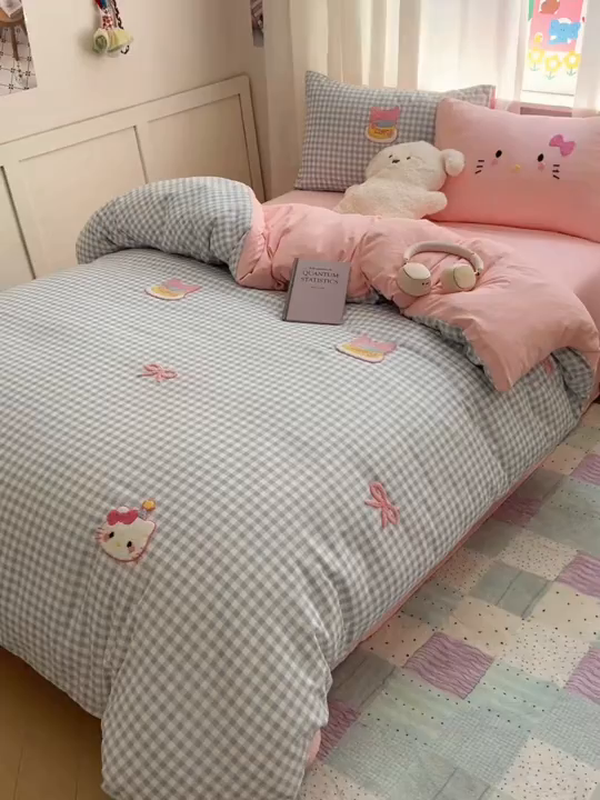 91家纺网 家纺一手货源 找家纺 顾里家纺 2025新款格子奶系蛋糕猫云朵棉毛巾绣套件 绿格蛋糕猫