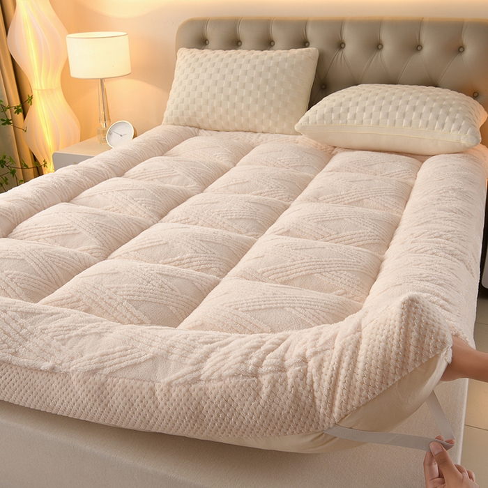 91家纺网 家纺一手货源 找家纺 小叮当家纺仓储工厂店 2025新款亲肤舒适菠萝格系列床垫垫子-菠萝格 菠萝格-米白