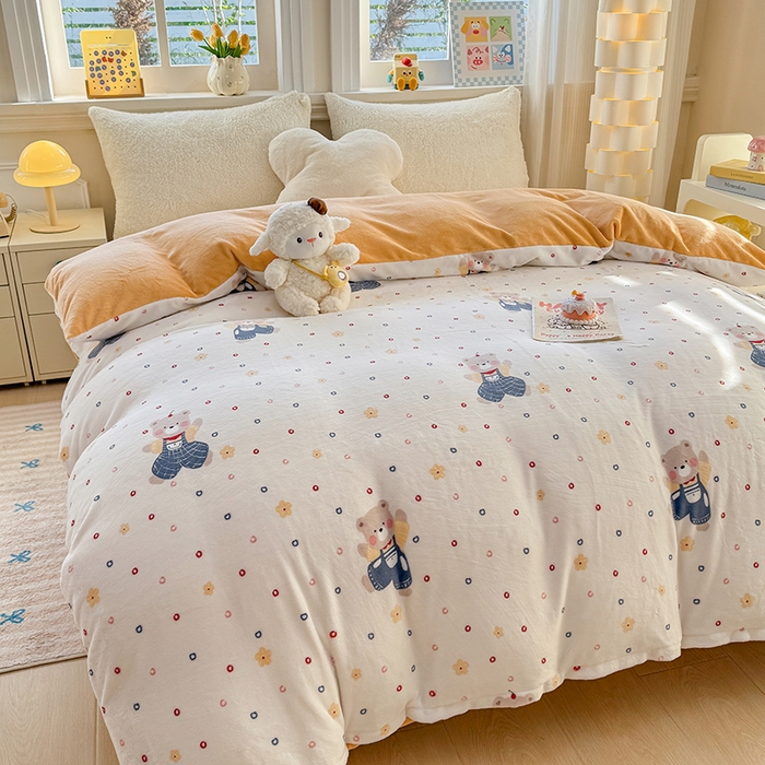 91家纺网 家纺一手货源 找家纺 金盛纺 2025新款高克重牛奶绒印花系列单被套(可定制) 熊熊乐园