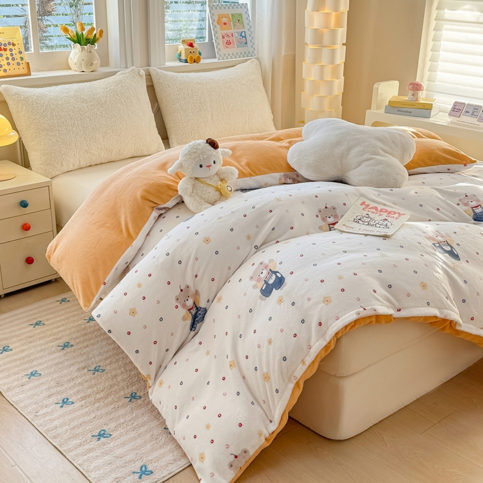 91家纺网 家纺一手货源 找家纺 金盛纺 2025新款高克重牛奶绒印花系列单被套(可定制) 熊熊乐园