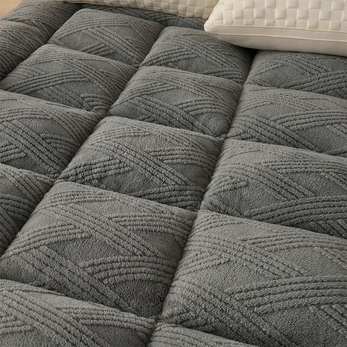 91家纺网 家纺一手货源 找家纺 小叮当家纺仓储工厂店 2025新款亲肤舒适菠萝格系列床垫垫子-菠萝格 菠萝格-深灰