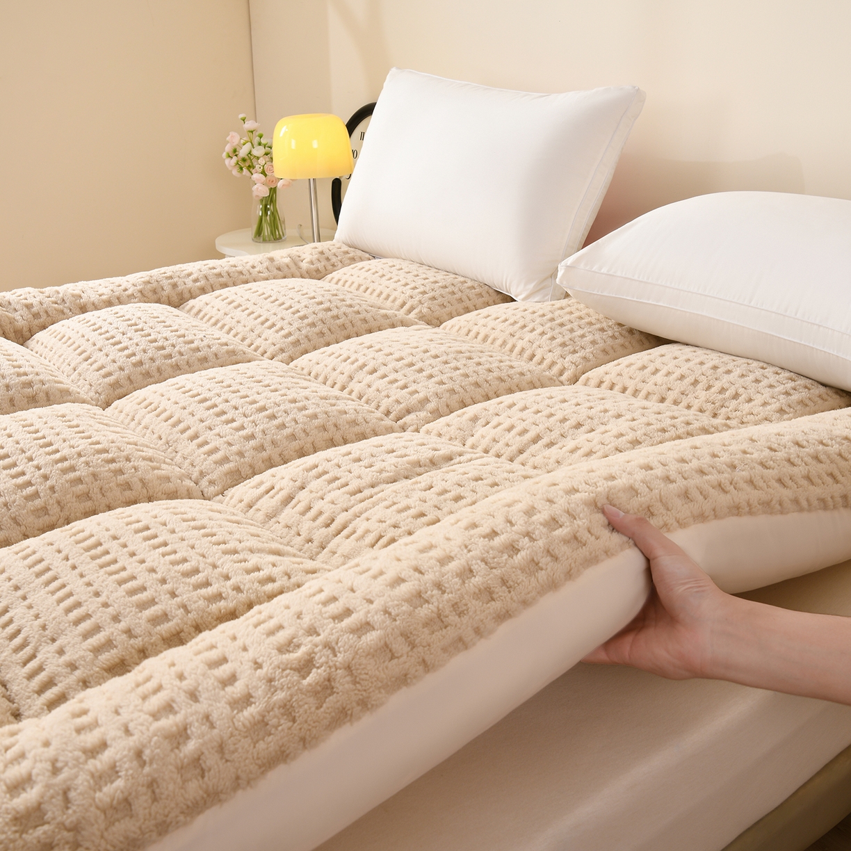 91家纺网 家纺一手货源 找家纺 （总）小叮当家纺仓储工厂店 2025新款亲肤舒适方格绒系列床垫垫子-方格绒