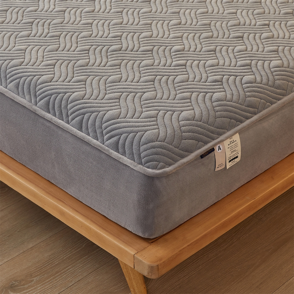 91家纺网 家纺一手货源 找家纺 （总）金鹰 2025新款A类牛奶绒云眠绒夹棉床笠牛奶绒床笠席梦思保护套床垫套