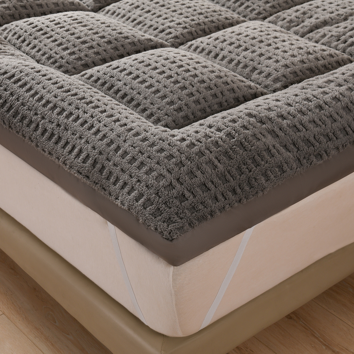 91家纺网 家纺一手货源 找家纺 小叮当家纺仓储工厂店 2025新款亲肤舒适方格绒系列床垫垫子-方格绒 方格绒-深灰