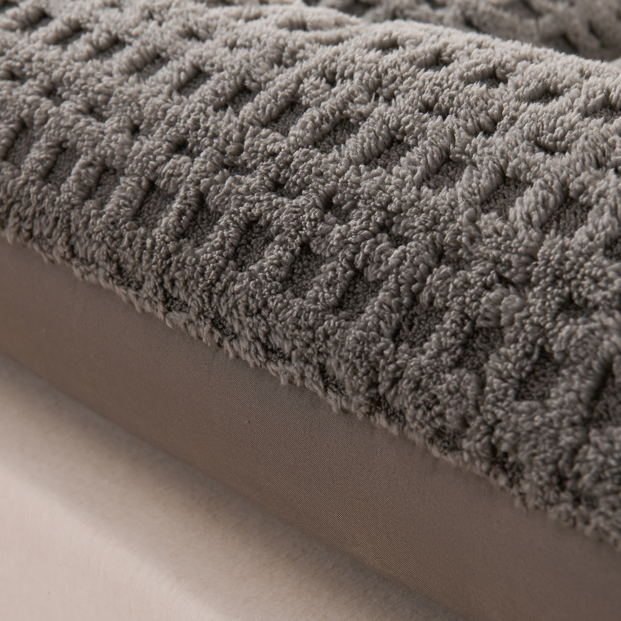 91家纺网 家纺一手货源 找家纺 小叮当家纺仓储工厂店 2025新款亲肤舒适方格绒系列床垫垫子-方格绒 方格绒-深灰