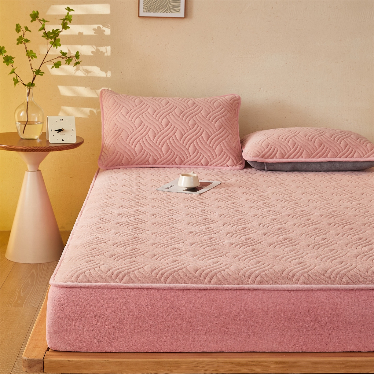 91家纺网 家纺一手货源 找家纺 金鹰 2025新款A类牛奶绒云眠绒夹棉床笠牛奶绒床笠席梦思保护套床垫套 豆沙