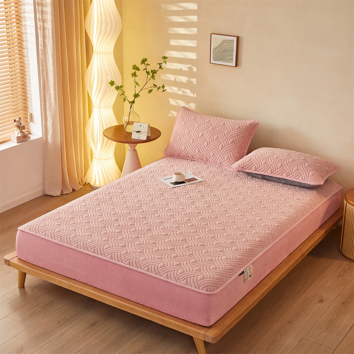 91家纺网 家纺一手货源 找家纺 金鹰 2025新款A类牛奶绒云眠绒夹棉床笠牛奶绒床笠席梦思保护套床垫套 豆沙