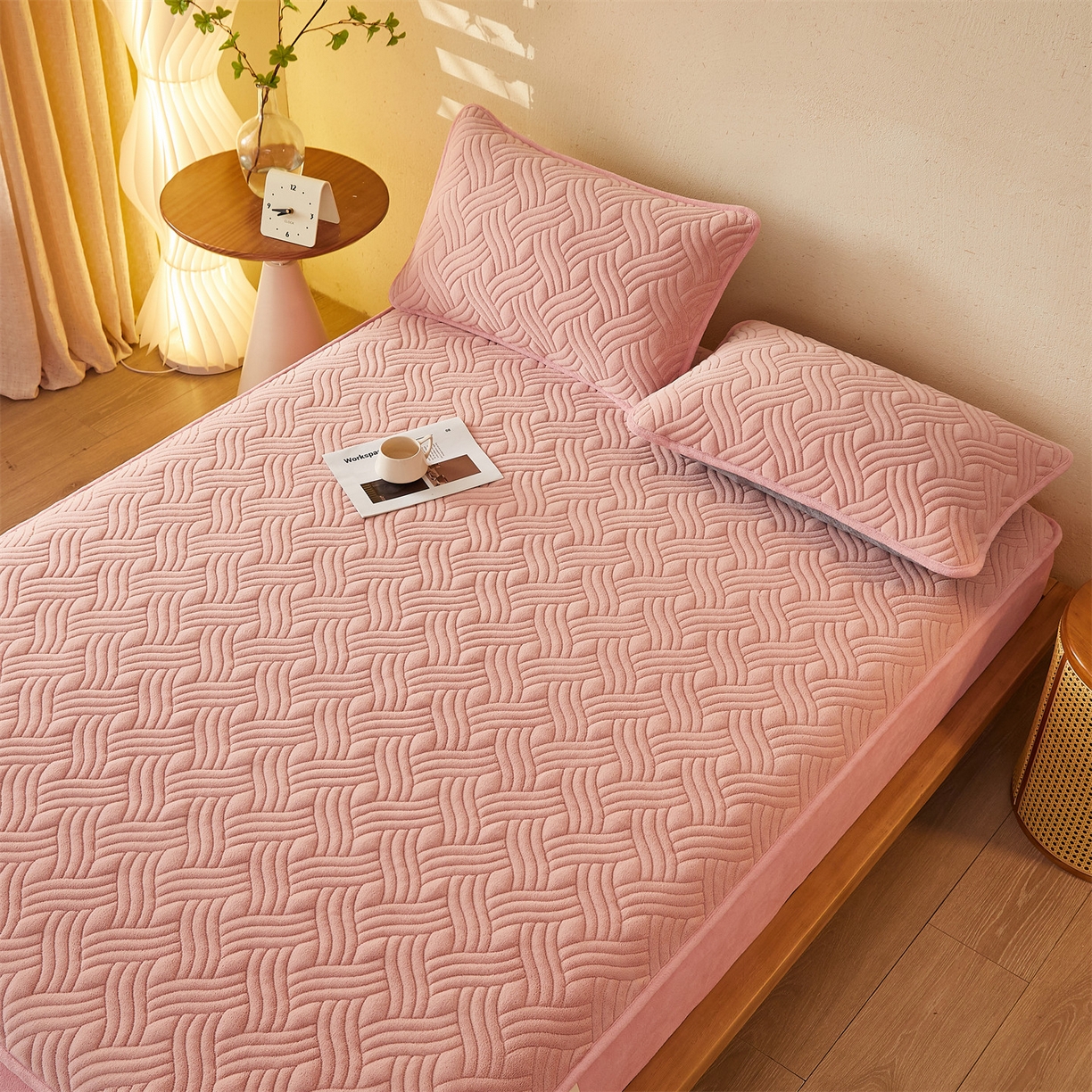 91家纺网 家纺一手货源 找家纺 金鹰 2025新款A类牛奶绒云眠绒夹棉床笠牛奶绒床笠席梦思保护套床垫套 豆沙