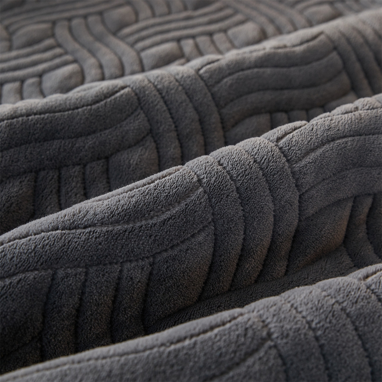 91家纺网 家纺一手货源 找家纺 金鹰 2025新款A类牛奶绒云眠绒夹棉床笠牛奶绒床笠席梦思保护套床垫套 深灰